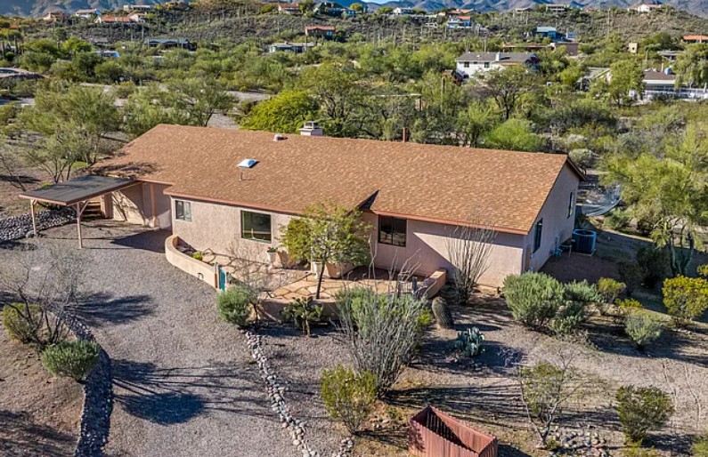 Ranch-style home on Kinney Road near Tucson Mountain Park